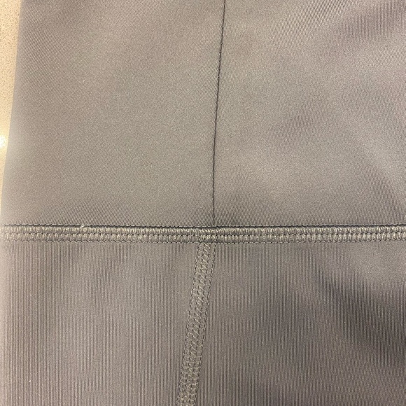 Girlfriend Collective Eco-Friendly Leggings - Picture 5 of 6